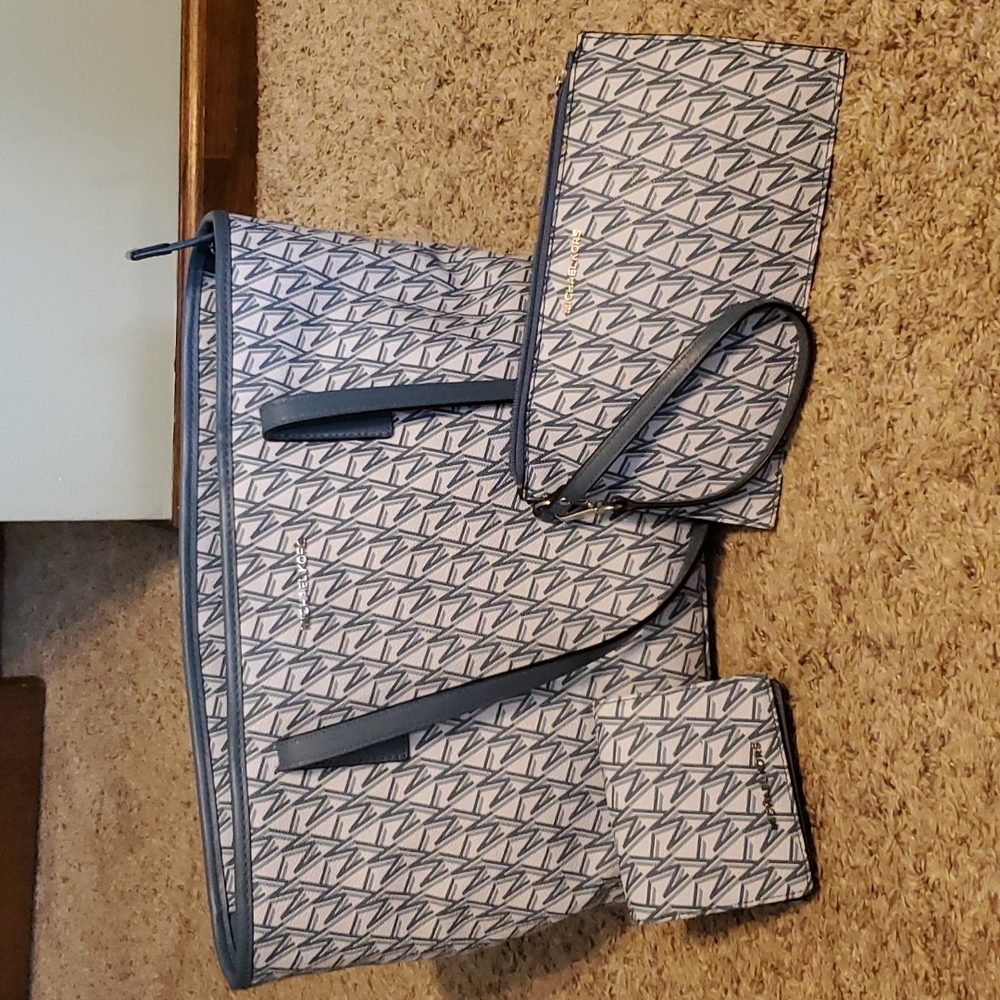 💥SALE💥 Michael Kors bag set